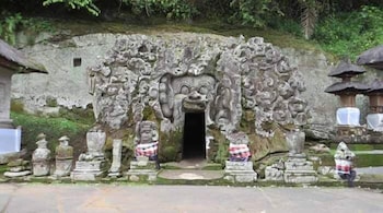 Hotel Gianyar 8/59