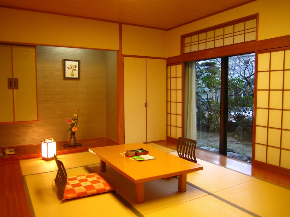 Kansuitei Kozeniya 24/32