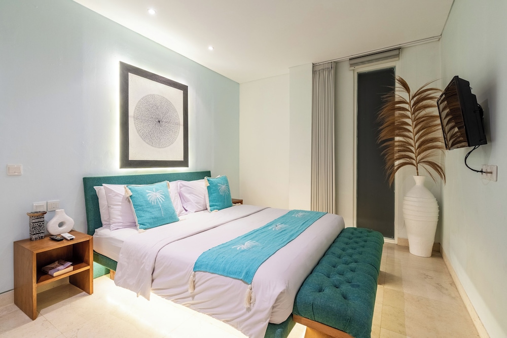2 BEDROOMS, APARTMENT