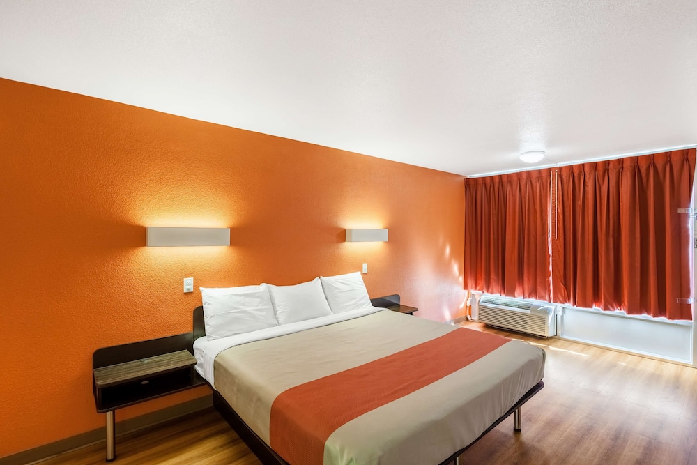 Motel6 Fort Worth, TX - Stockyards 13/29