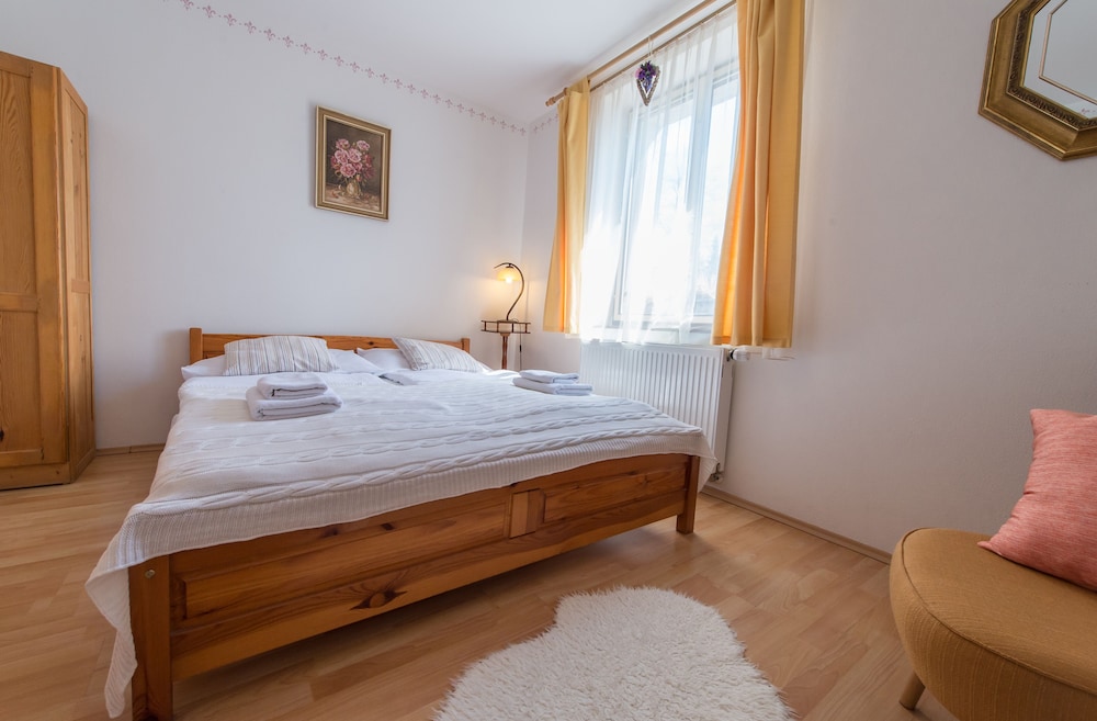 Pension Fialka 17/50