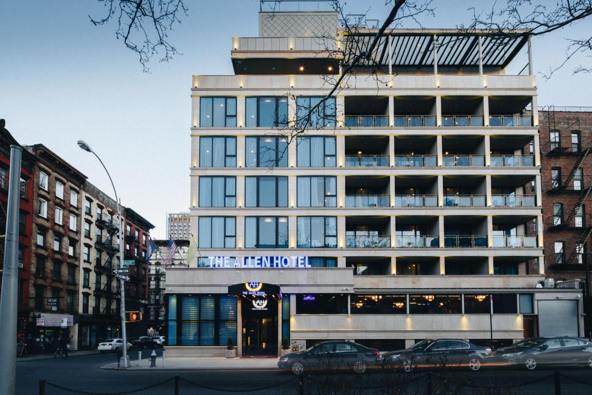 The Allen Hotel 4/50