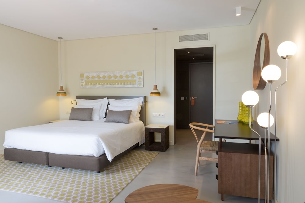 Ozadi Tavira Hotel 10/50