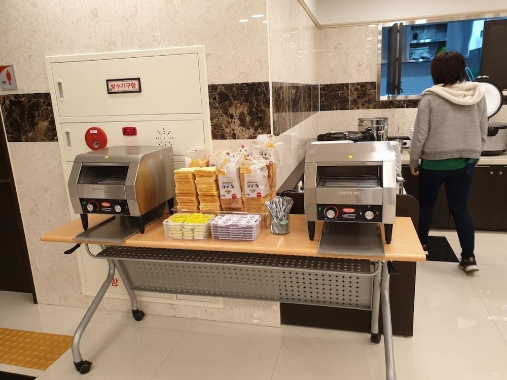 Toyoko Inn Seoul Yeongdeungpo 31/37