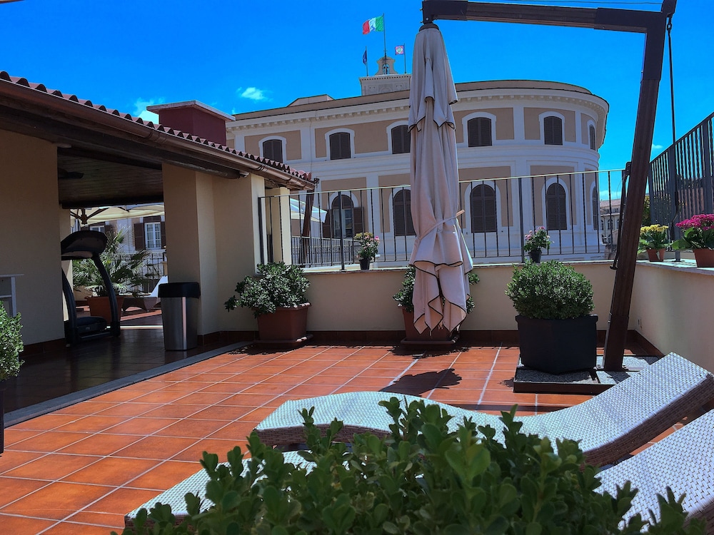 Relais Trevi 95 Boutique Hotel 70/74
