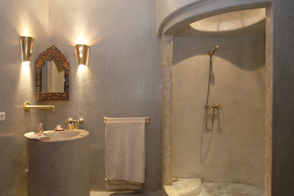 RIAD CANNELLE 12/56