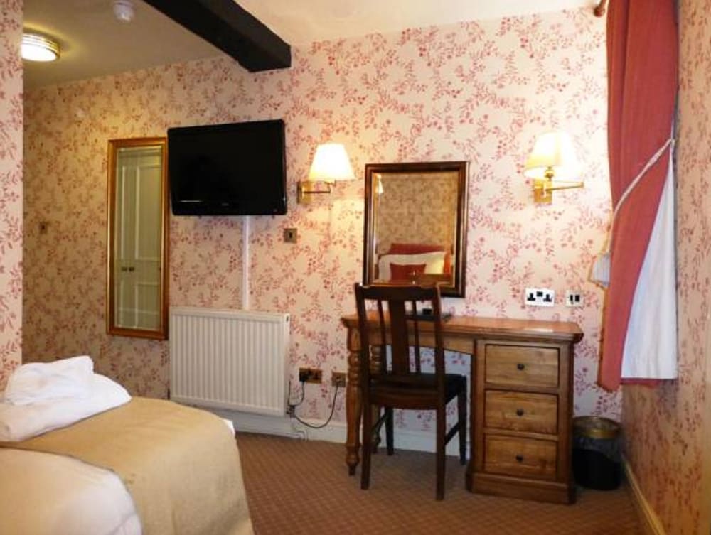 The Bear Hotel 21/33