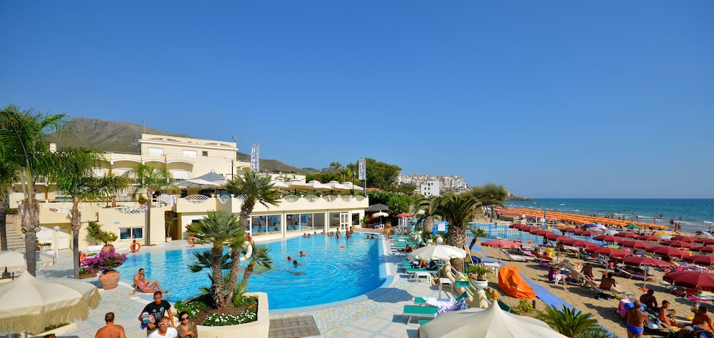 Grand Hotel La Playa 54/63