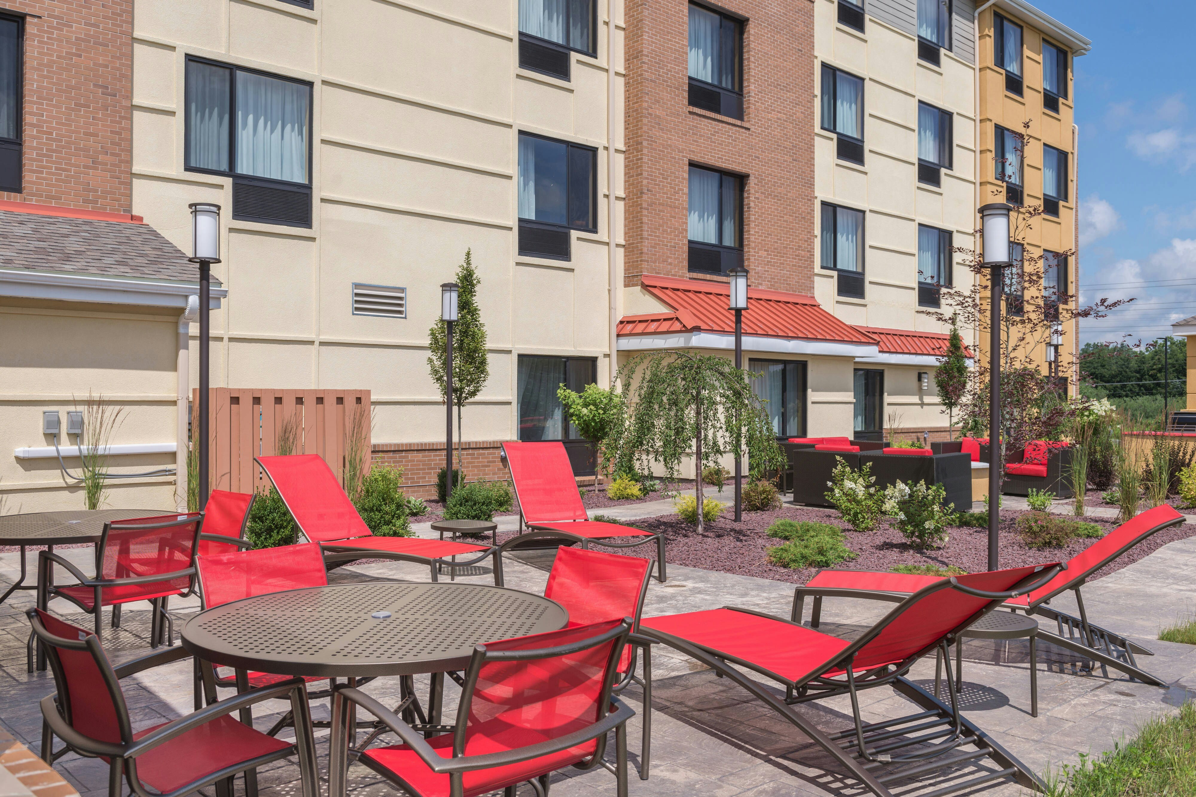 TownePlace Suites by Marriott New Hartford 47/48