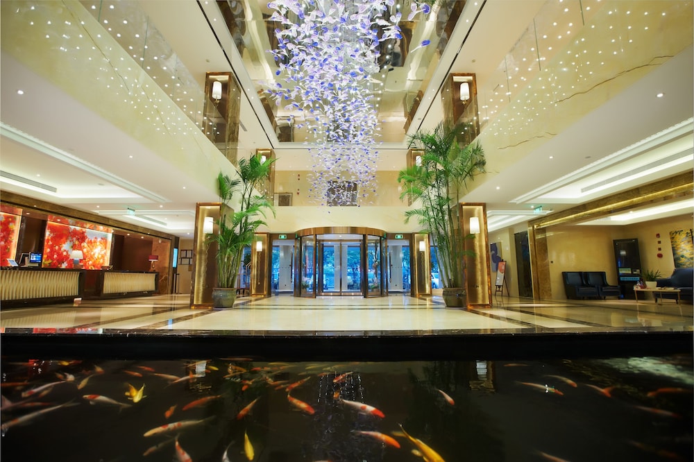 Xiamen Airlines Lakeside Hotel 8/50