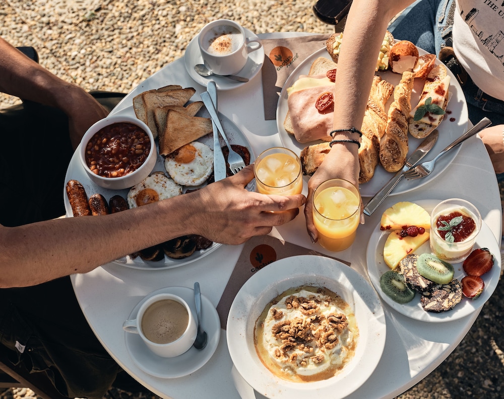 Cactus Hotel 62/76