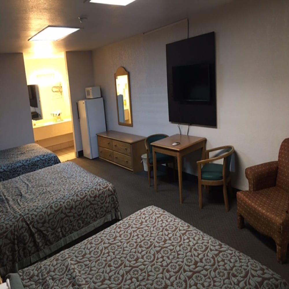 Executive Inn Hebbronville 16/43