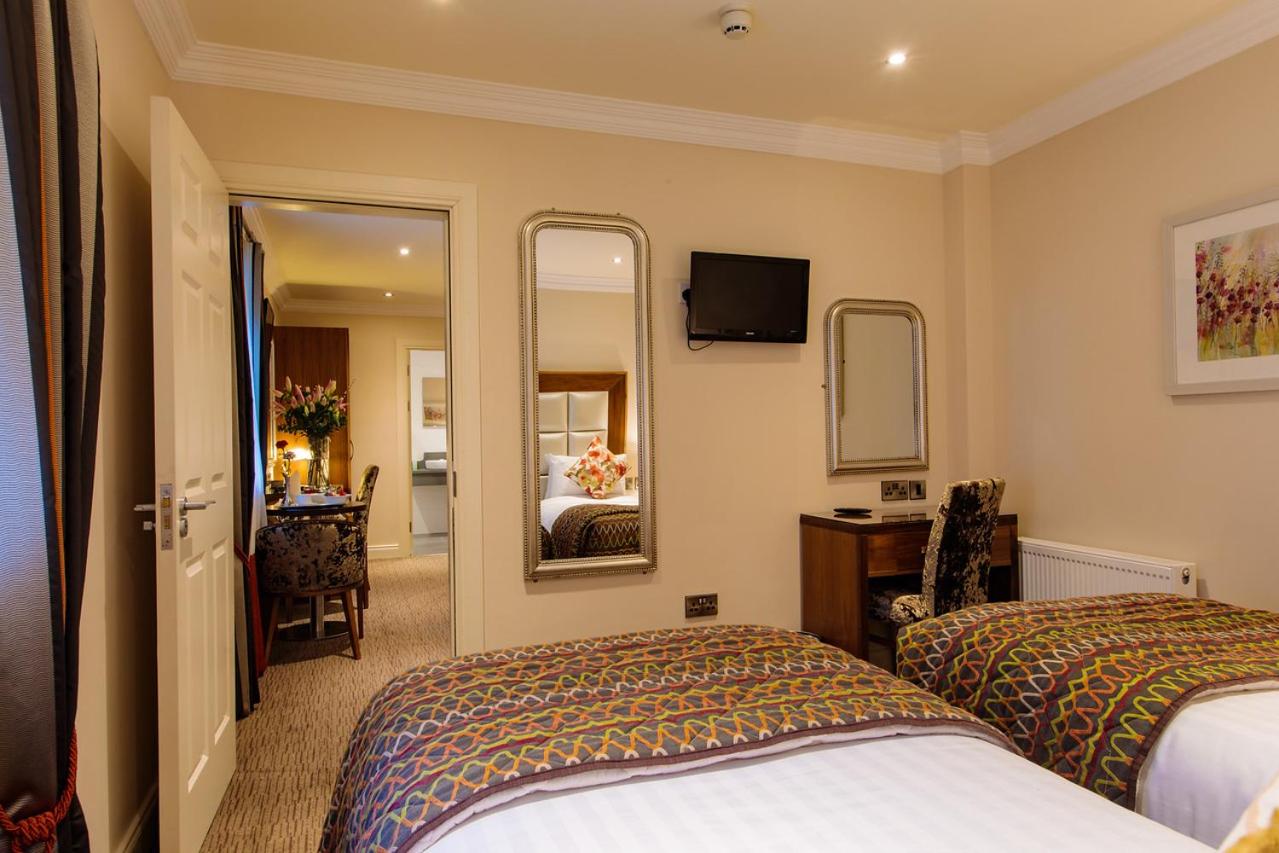 Grand Hotel Tralee 11/52