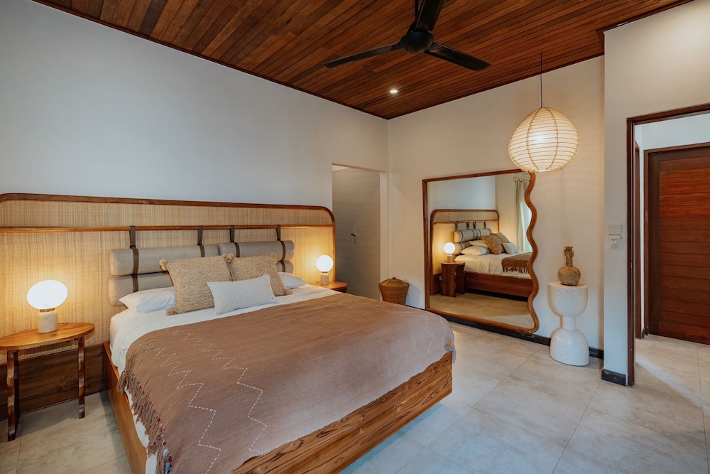Castaway Resort 6/48