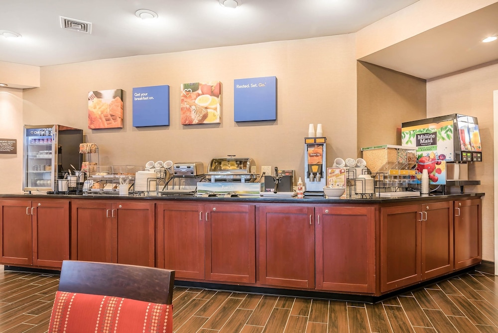 Comfort Inn Concord South End 6/40