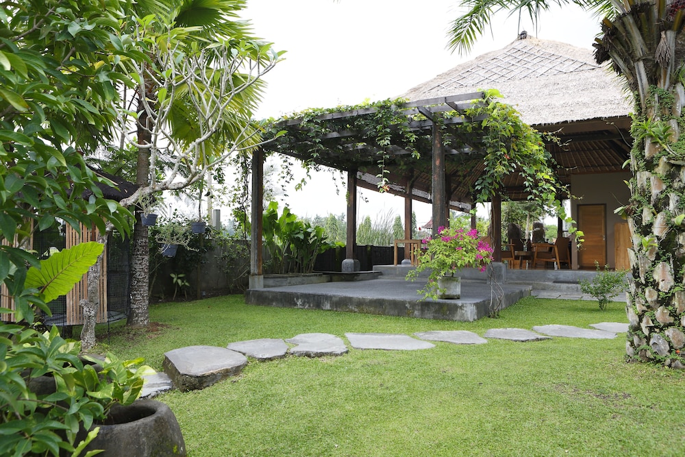 Villa Kayu Lama 38/50