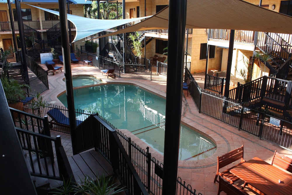 Blue Seas Resort 27/74