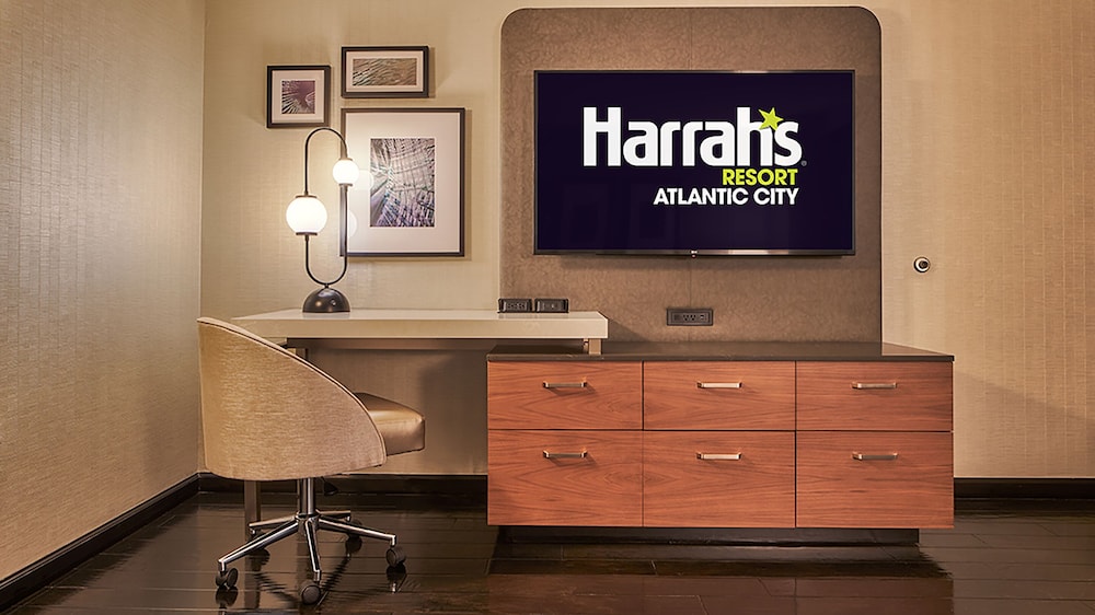 Harrahs Resort Atlantic City - A Caesars Rewards Destination 59/70