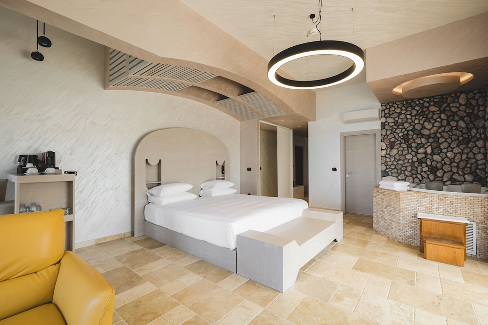 جناح بسرير كينج بإطلالة على البحر بجاكوزي، Radisson Resort Ruza Vjetrova 9/10