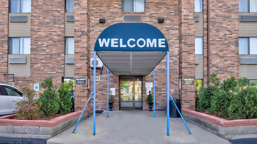 Motel6 Milwaukee, WI - Glendale 52/59