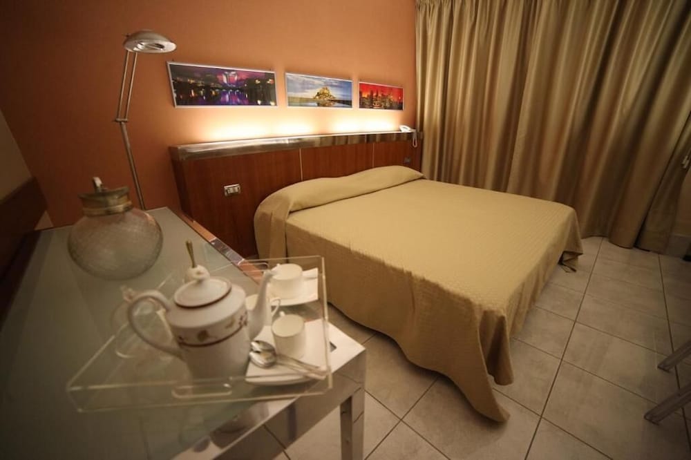 Hotel Artemide 24/36
