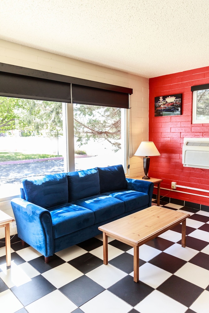 Retro Inn at Mesa Verde 37/61