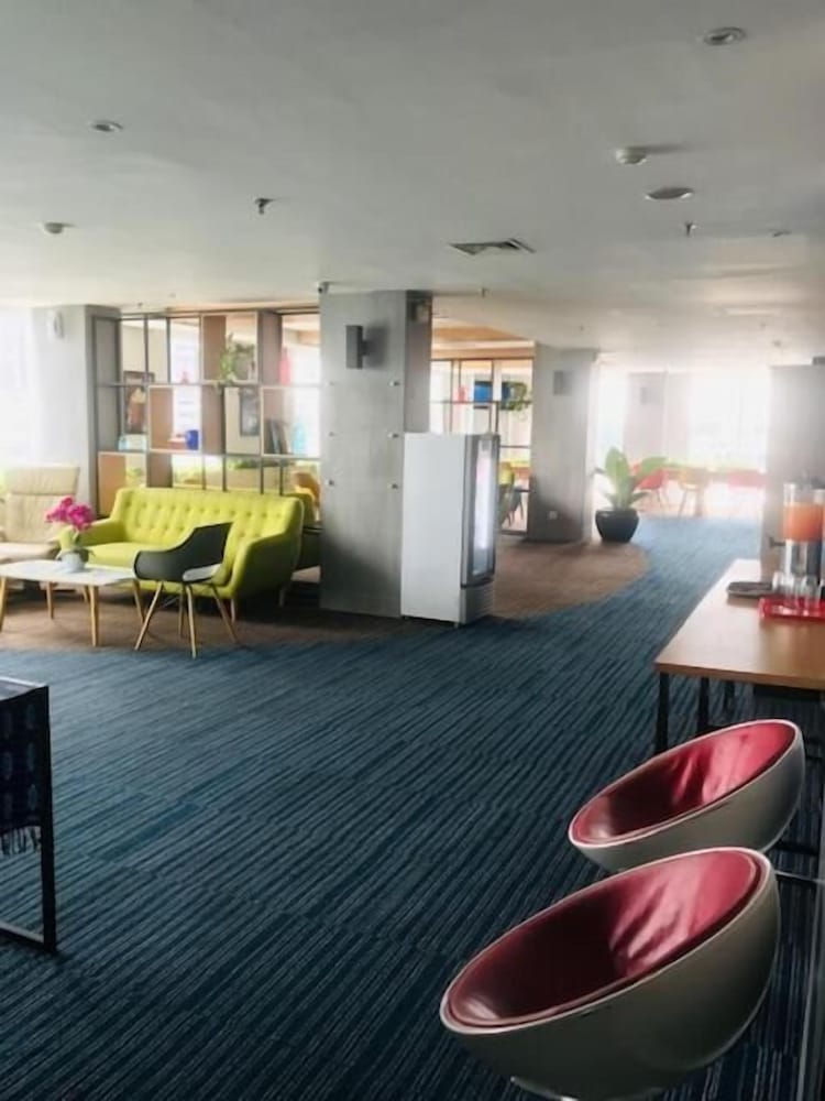 Deka Hotel Surabaya HR Muhammad 36/50