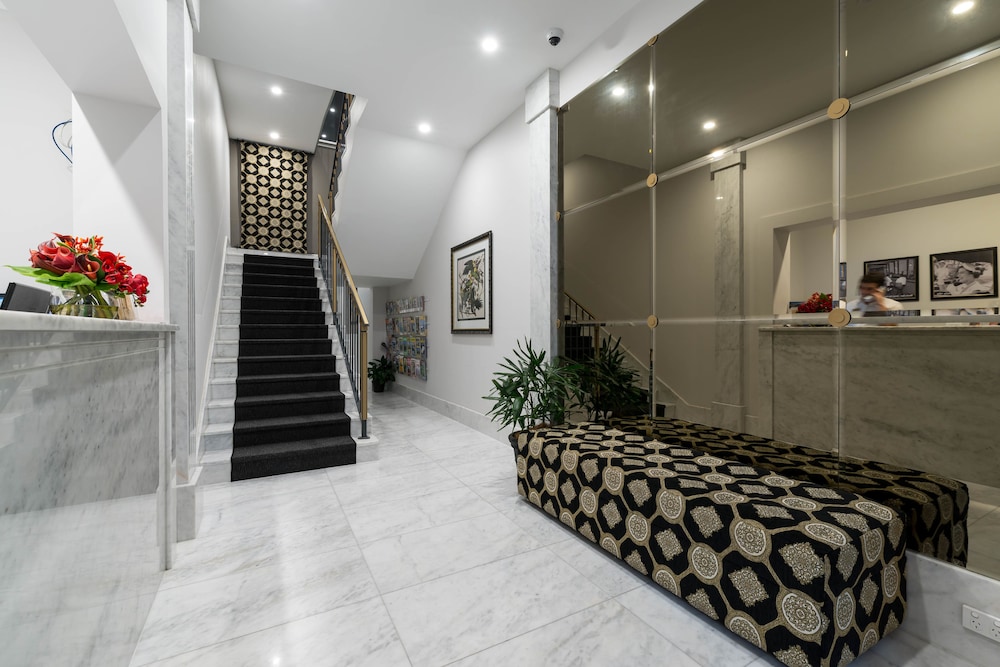 The Abbott Boutique Hotel 7/57