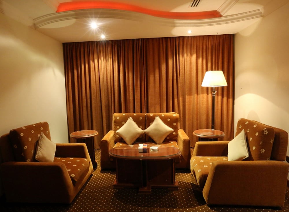 فندق كراون تاور(Crown Tower Hotel) 32/47