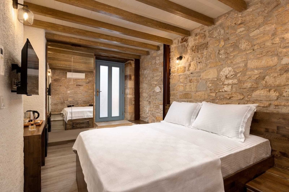 غرفة قياسية بسرير كوين بإطلالة على الفناء، Eflin Haus Butik Hotel 2/5