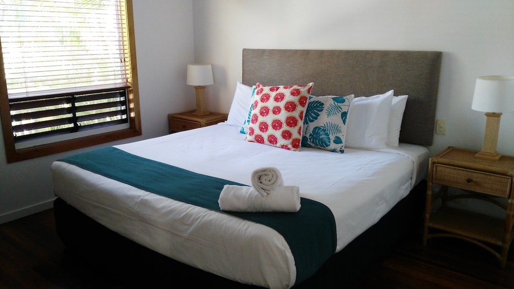 South Pacific Resort 28/78