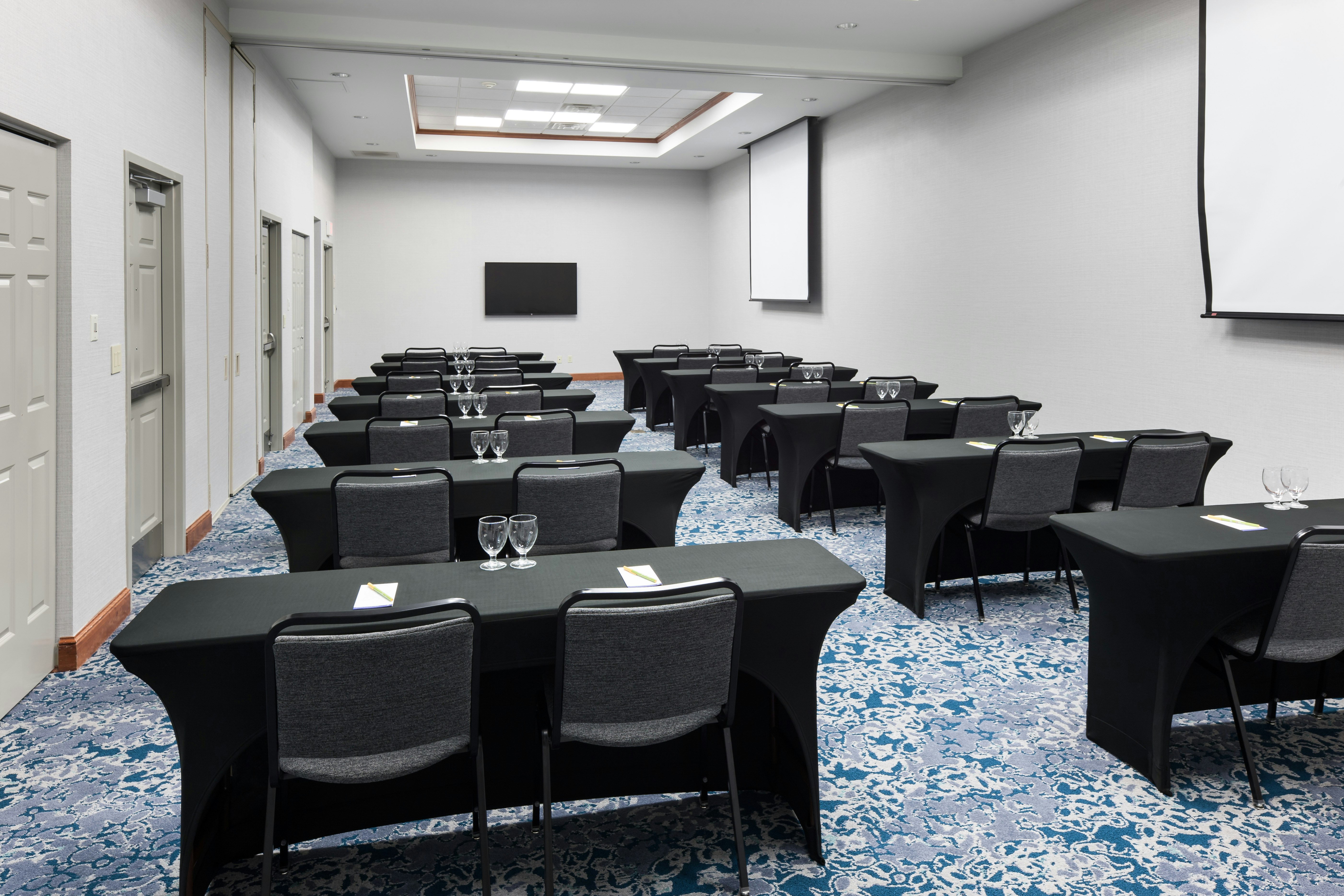 Hilton Garden Inn Lake Forest Mettawa 36/46