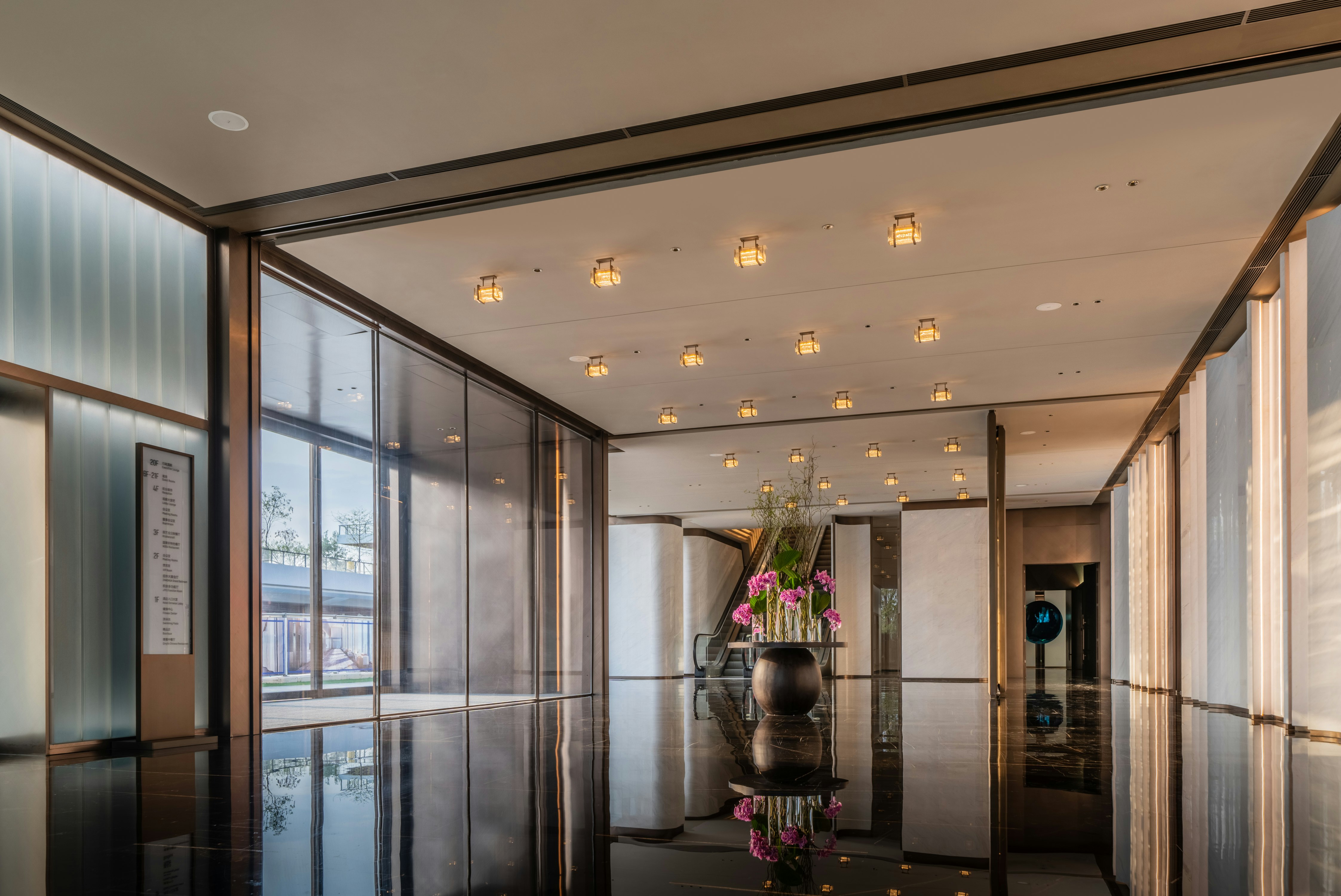 Hilton Shenzhen World Exhibition Convention Center 6/80