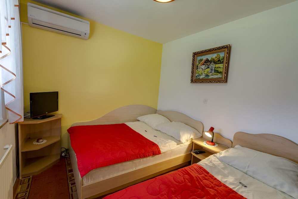 Rooms and Apartments Jana 20/76