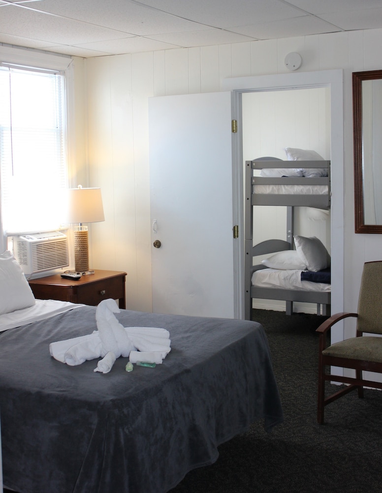 Blue Water Inn 13/46