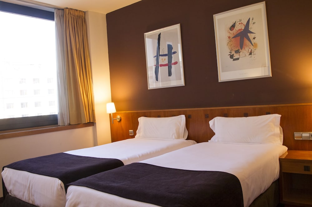 ROOM, SINGLE, DOUBLE BED
