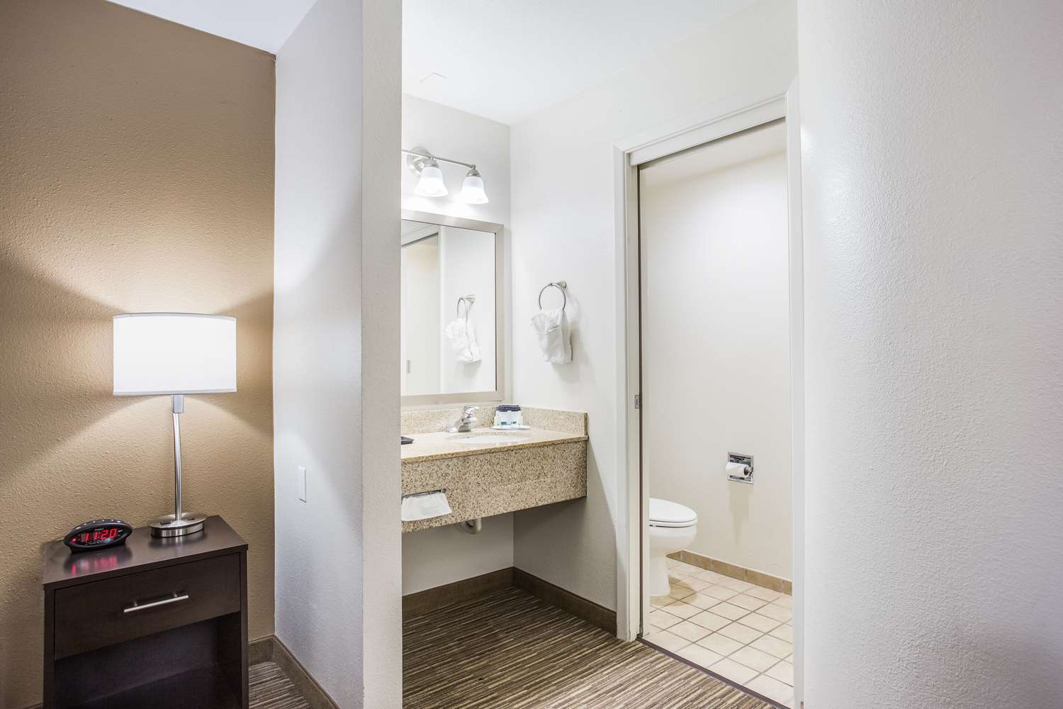 Quality Inn & Suites Meridian - West Boise 14/14