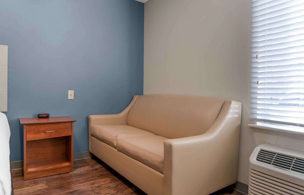 Extended Stay America Select Suites - Kalamazoo - West 31/43