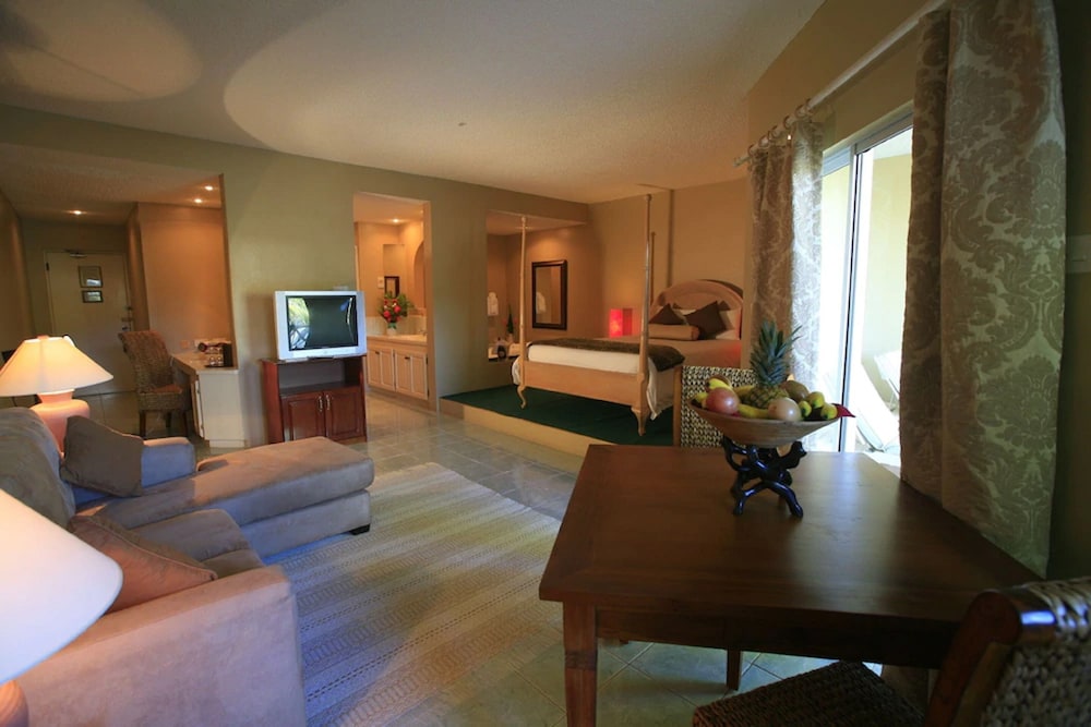 Harmony Suites 37/64