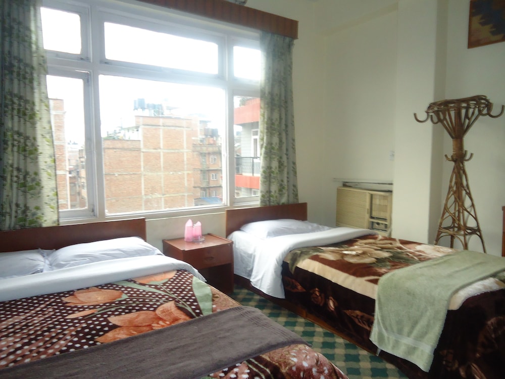 Hotel Discovery Inn 26/49