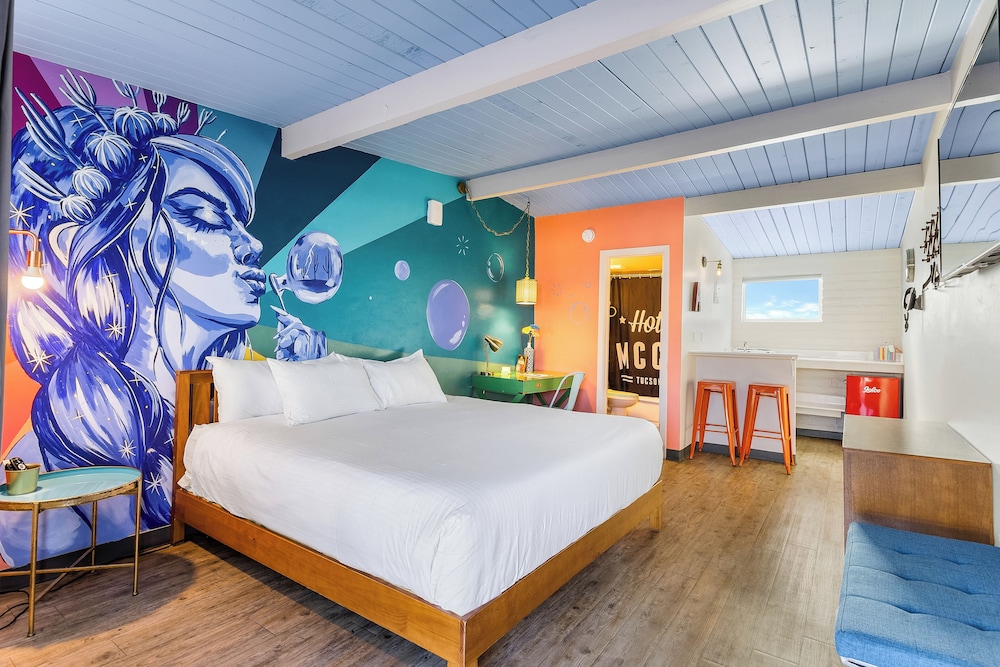 Design, King Bed, Kitchenette
