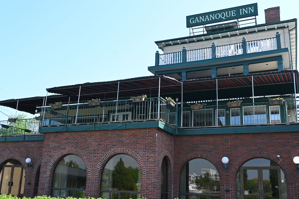 Gananoque Inn Spa 2/66