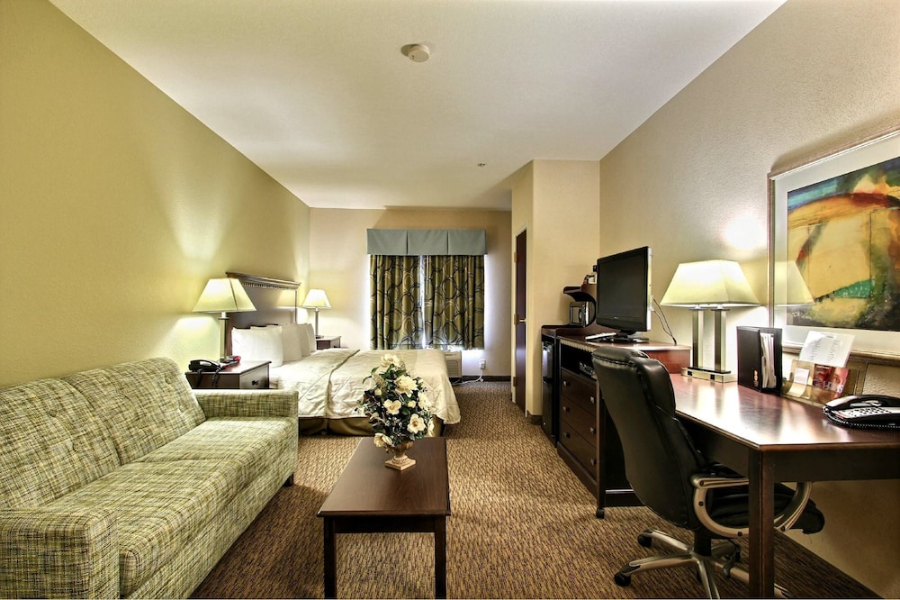 Magnolia Inn Suites 43/50
