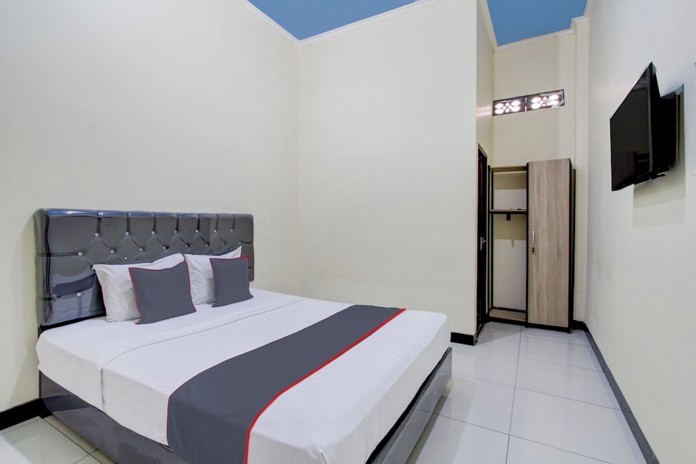 Hotel O Solo near Solo Safari formerly RR Guesthouse 28/55