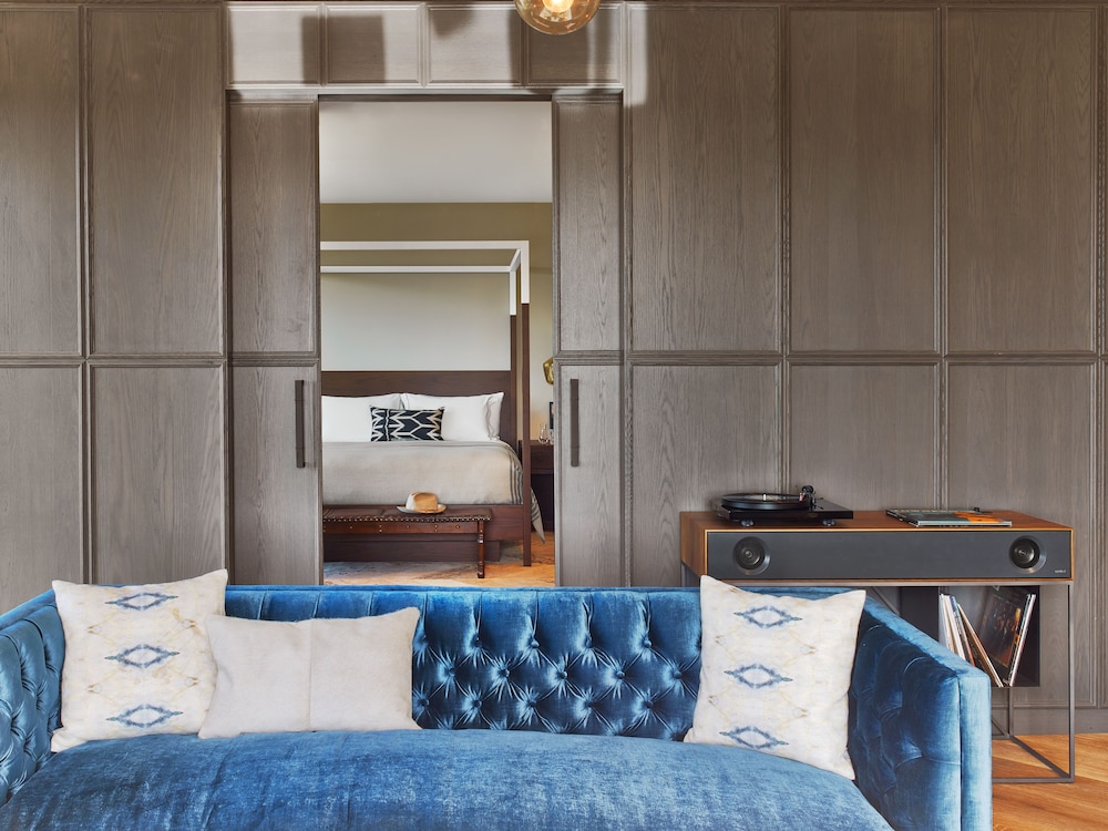 Hotel Van Zandt 28/78