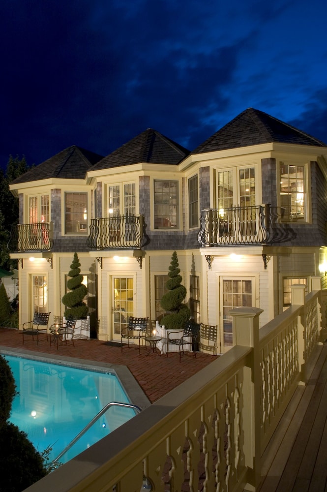 Brass Key Guesthouse - Adults Only 2/67