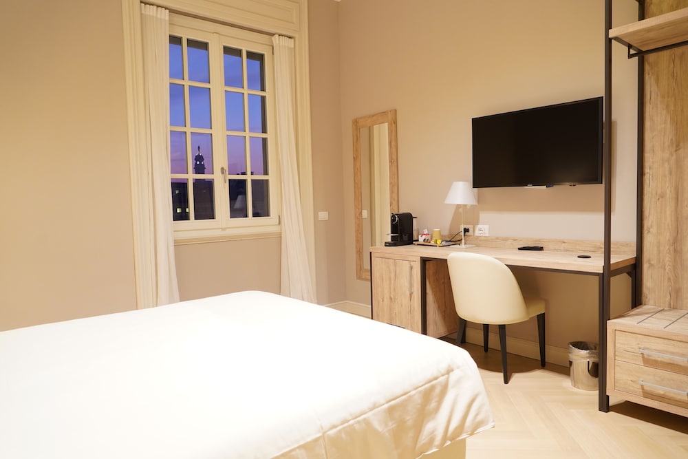 Bergamo Inn 43 4/31