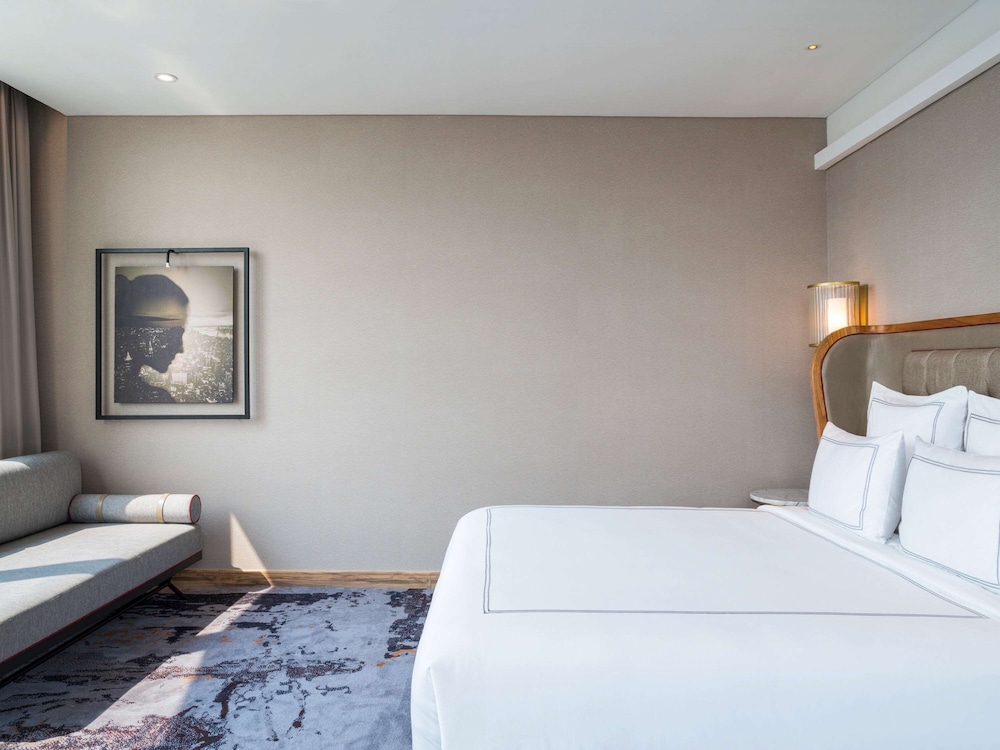 Swissotel Jakarta PIK Avenue 20/75