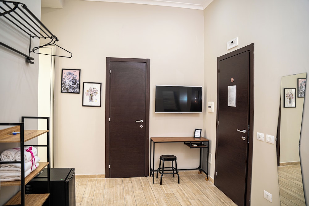 Napoli City Rooms 48/49
