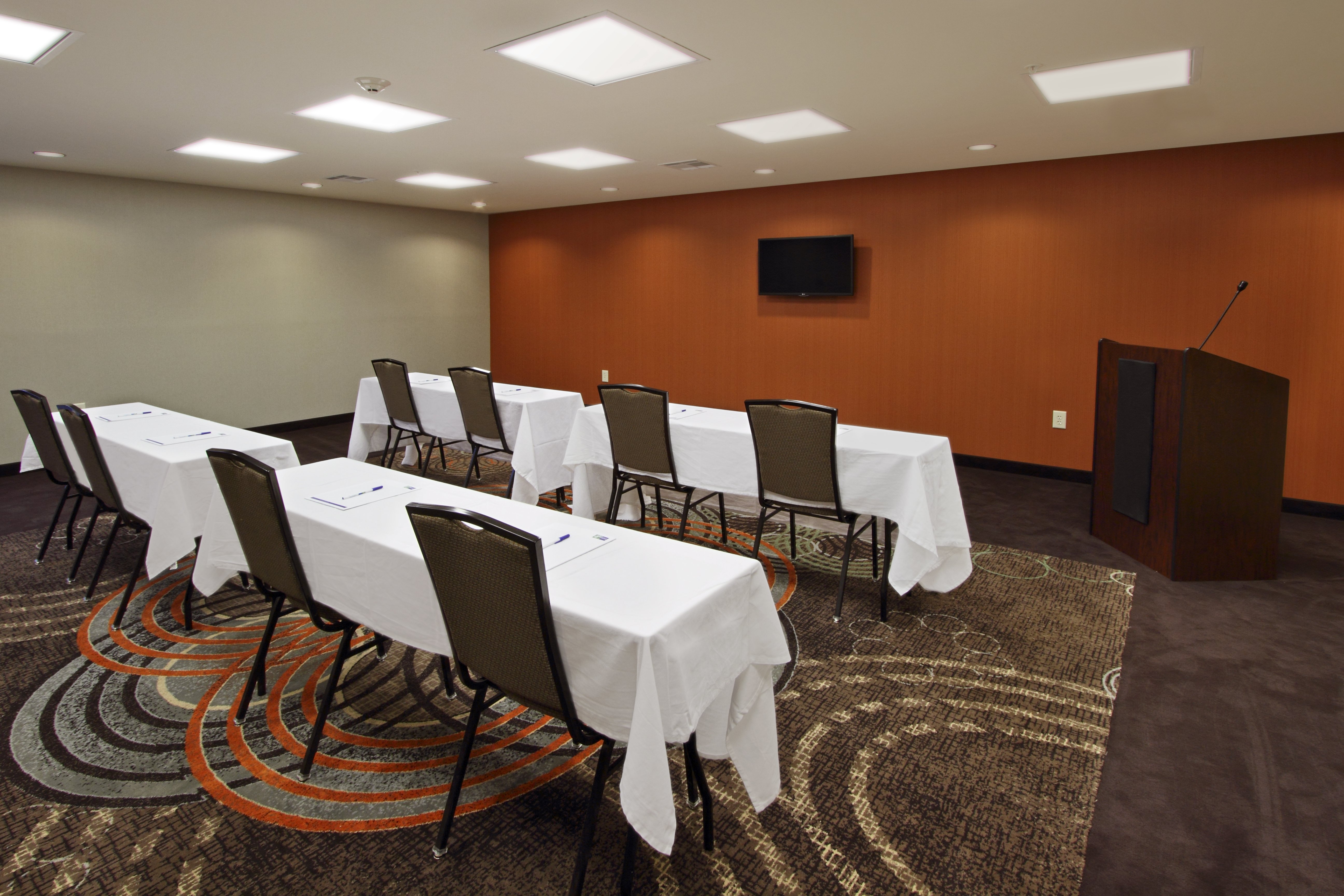Holiday Inn Express Augusta Downtown 46/50